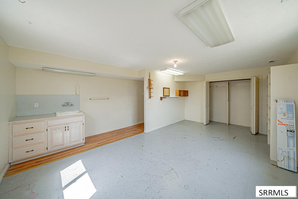 12081 S Country Club Drive Property Photo 48