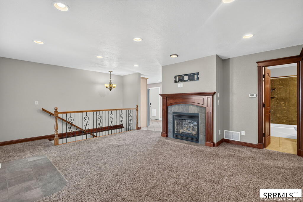 1015 Park Lane Property Photo 6