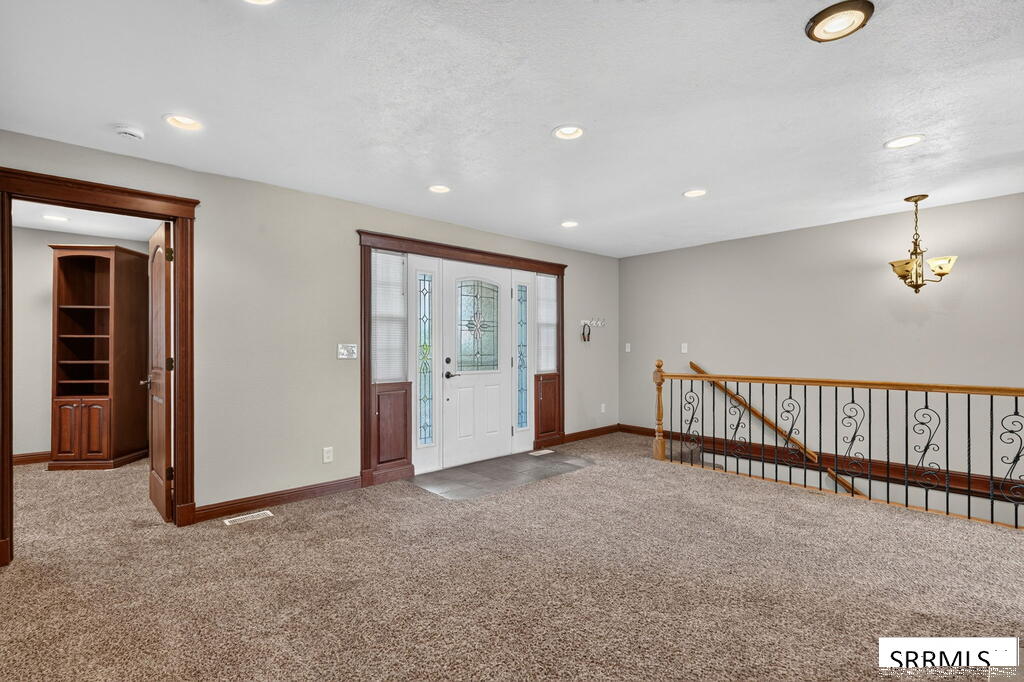 1015 Park Lane Property Photo 7