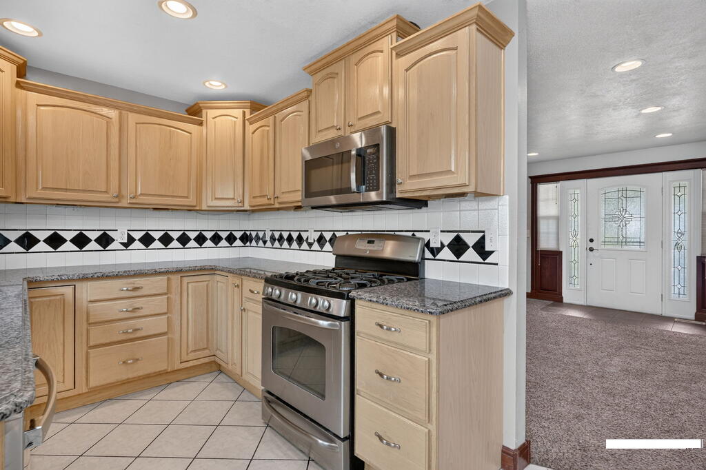 1015 Park Lane Property Photo 14