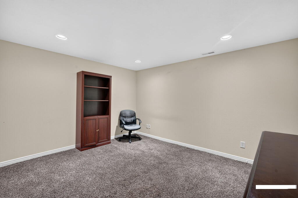 1015 Park Lane Property Photo 18