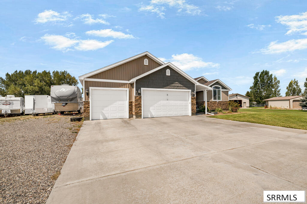 127 N 4010 E Property Photo 2