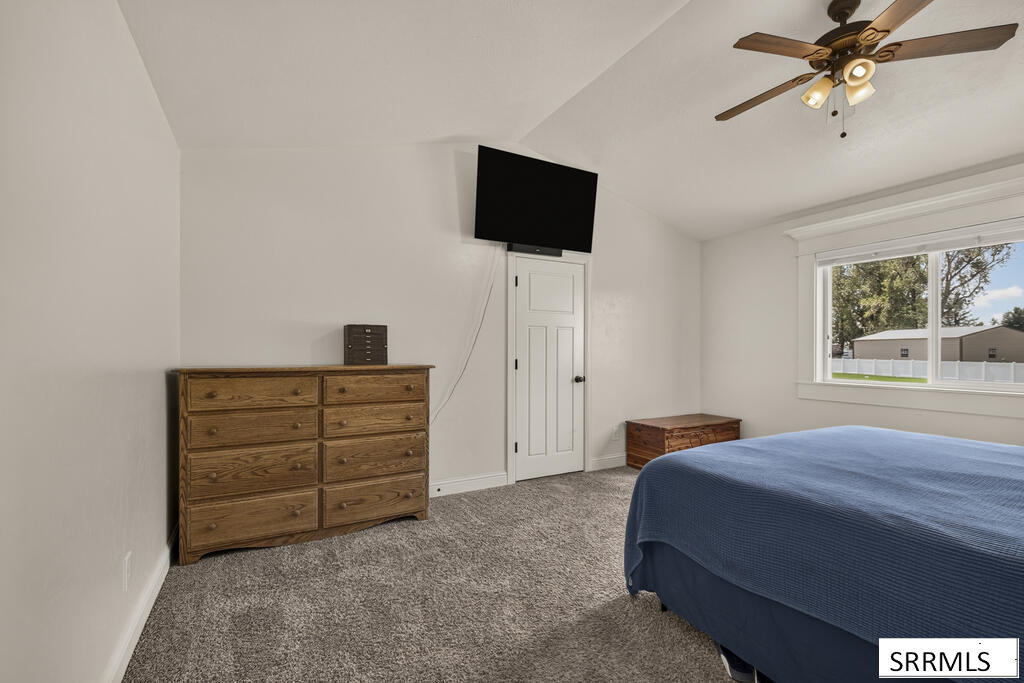 127 N 4010 E Property Photo 9
