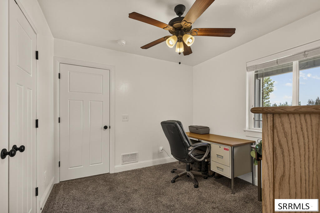 127 N 4010 E Property Photo 14