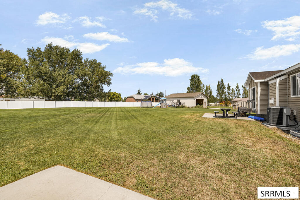 127 N 4010 E Property Photo 25