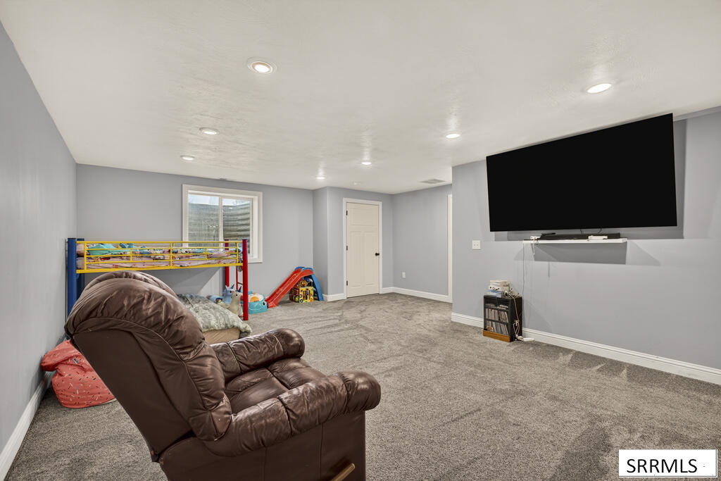 127 N 4010 E Property Photo 31