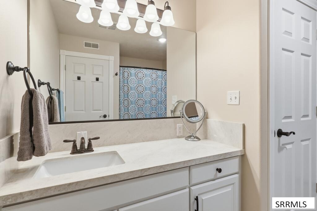 188 N 3500 E Property Photo 32