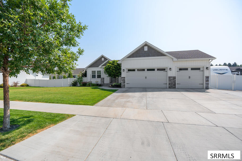 579 Periska Way Property Photo 1
