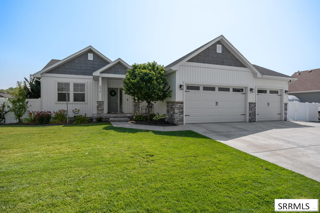 579 Periska Way Property Photo 4
