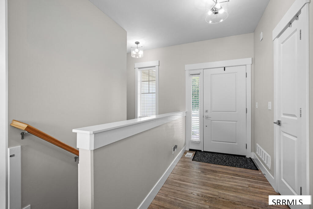 579 Periska Way Property Photo 6