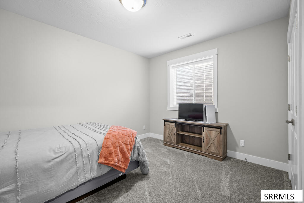 579 Periska Way Property Photo 38
