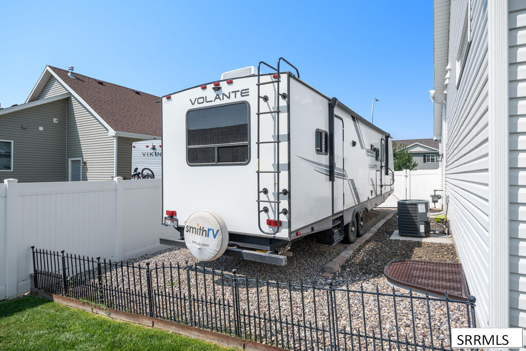 579 Periska Way Property Photo 48
