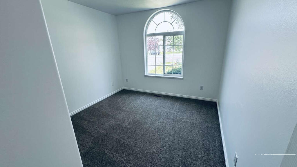 3826 Silverwood Circle Property Photo 16