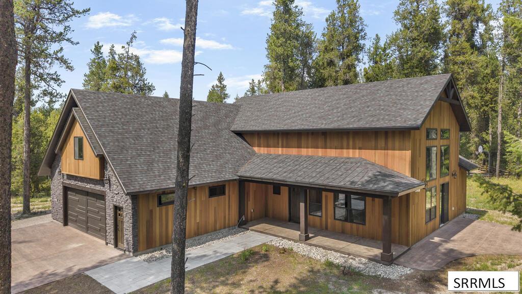 1527 Shadow Run Property Photo 1