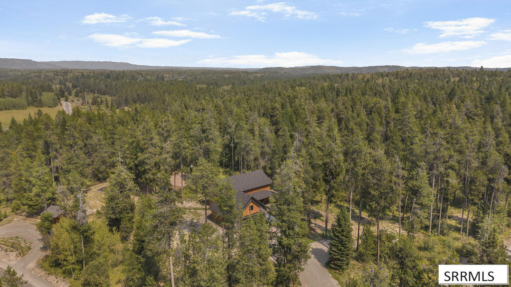 1527 Shadow Run Property Photo 2
