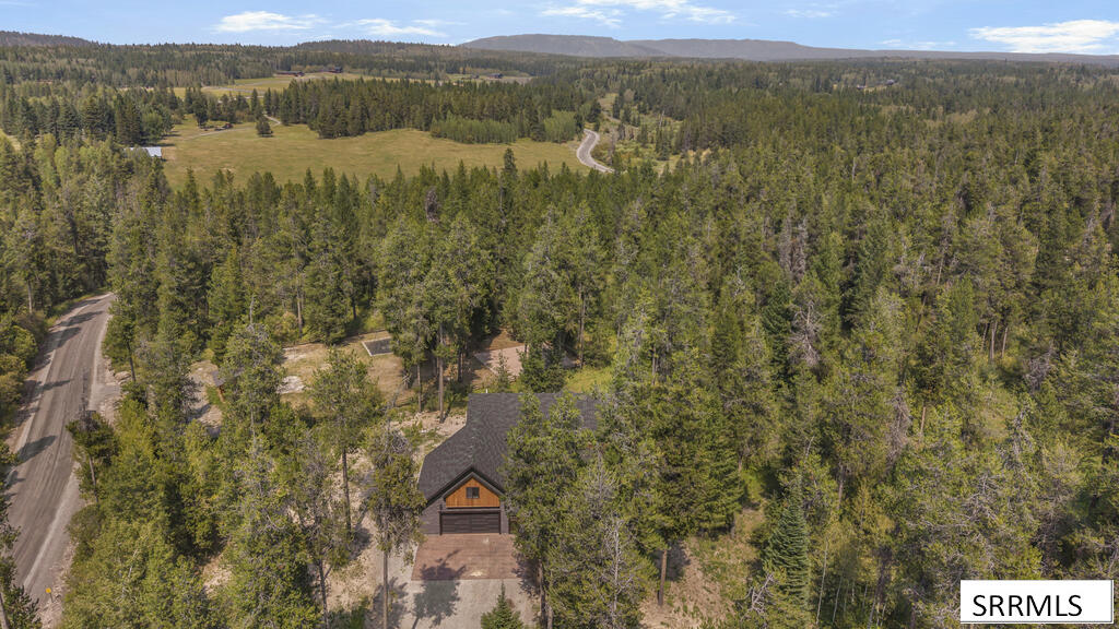 1527 Shadow Run Property Photo 3