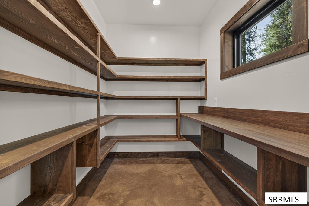 1527 Shadow Run Property Photo 17