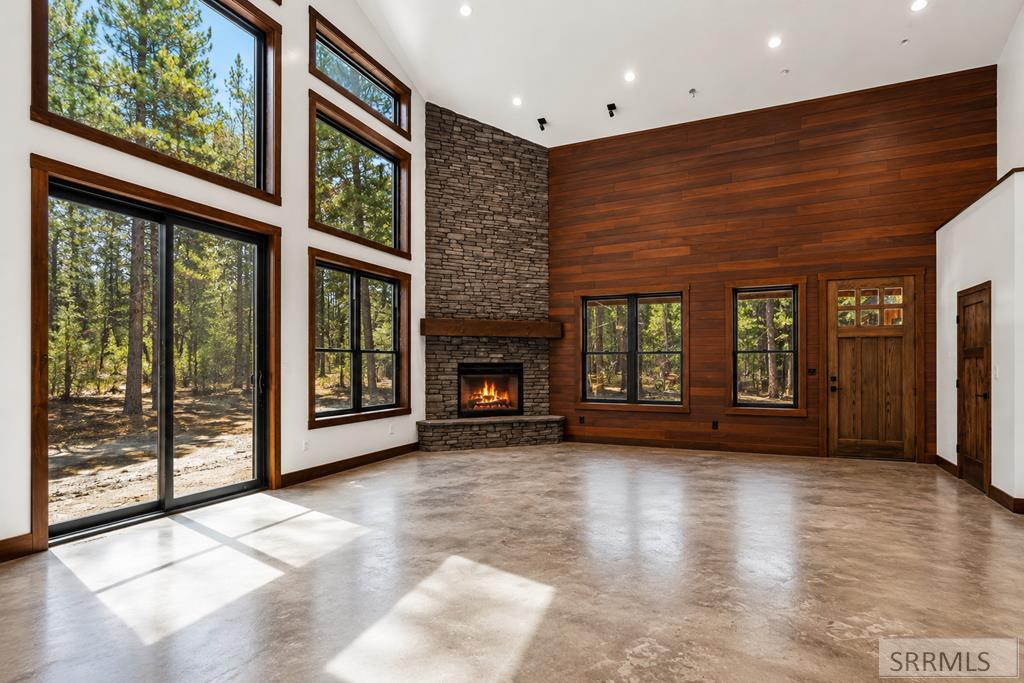1527 Shadow Run Property Photo 18
