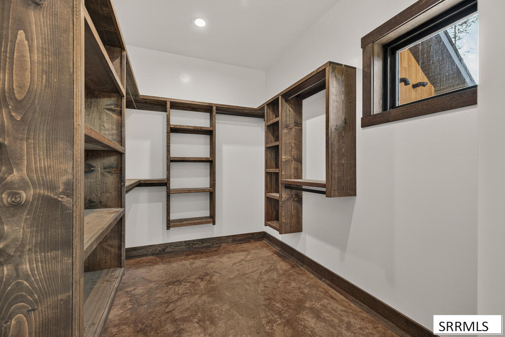 1527 Shadow Run Property Photo 27
