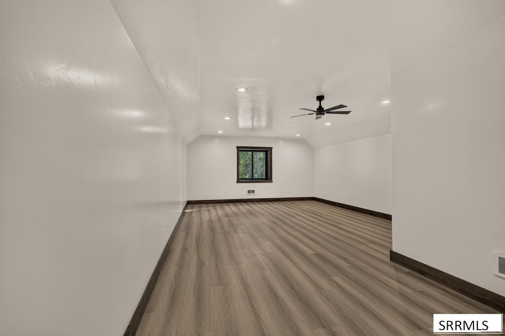 1527 Shadow Run Property Photo 37