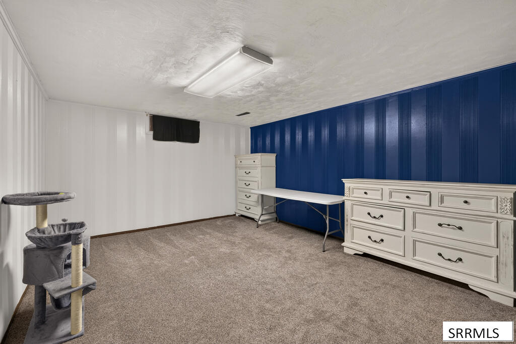 631 Holley Street Property Photo 25