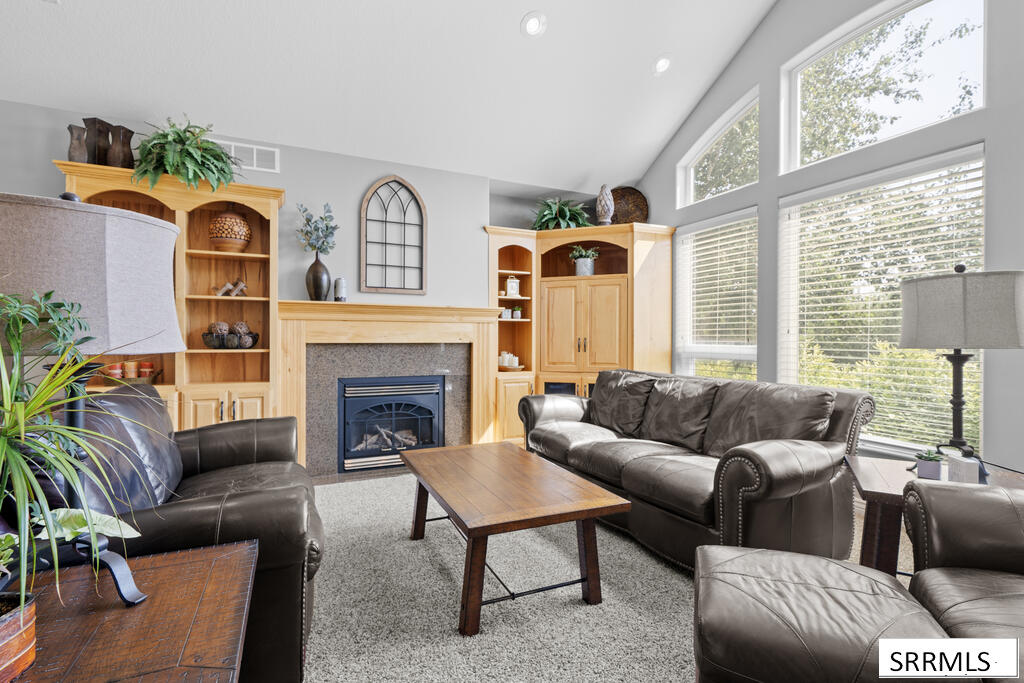 1033 N 1200 E Property Photo 15