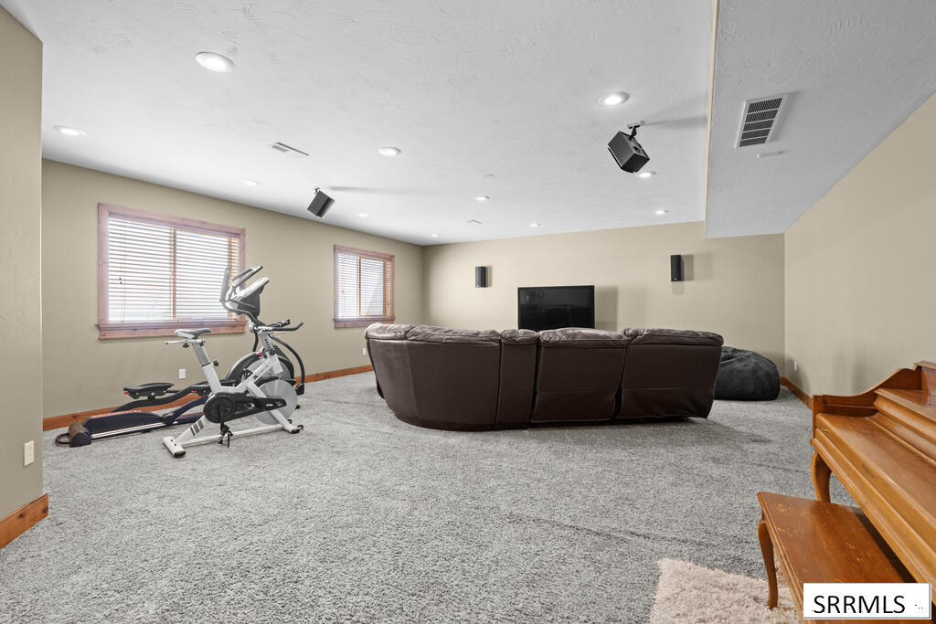 1033 N 1200 E Property Photo 39