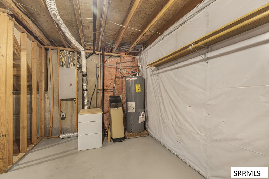 2424 S St Clair Avenue Property Photo 29