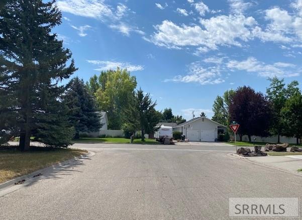 700 Robins Avenue Property Photo 14