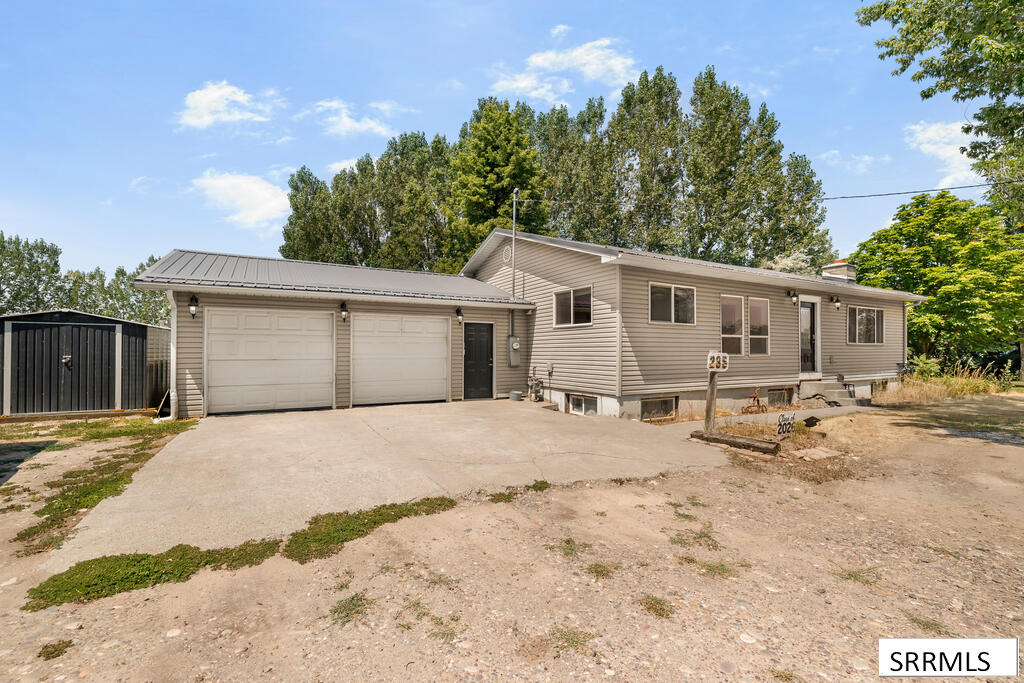 285 N 4100 E Property Photo 1