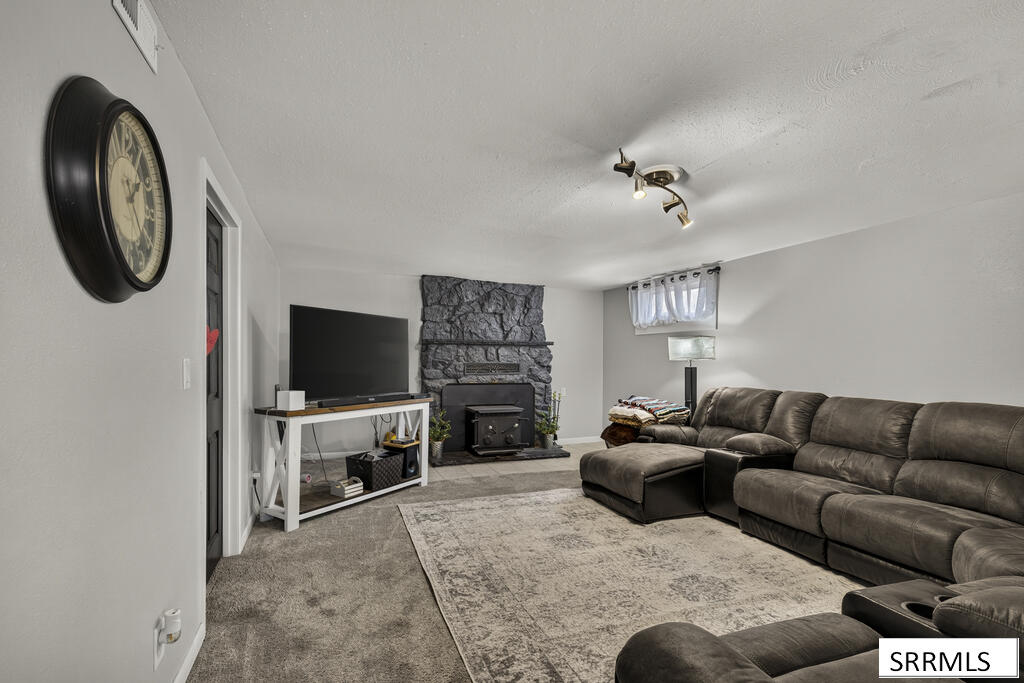 285 N 4100 E Property Photo 18