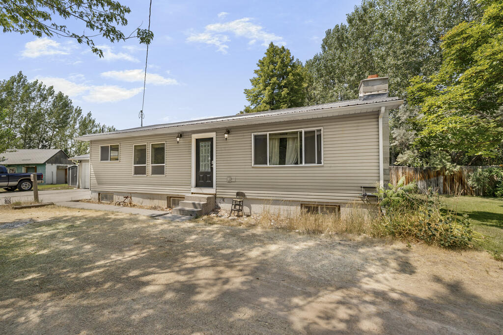 285 N 4100 E Property Photo 29