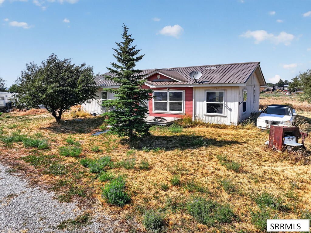 65 N 4700 E Property Photo 1