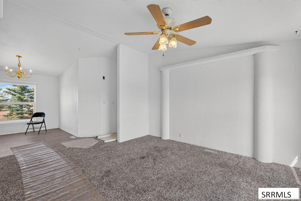 65 N 4700 E Property Photo 2