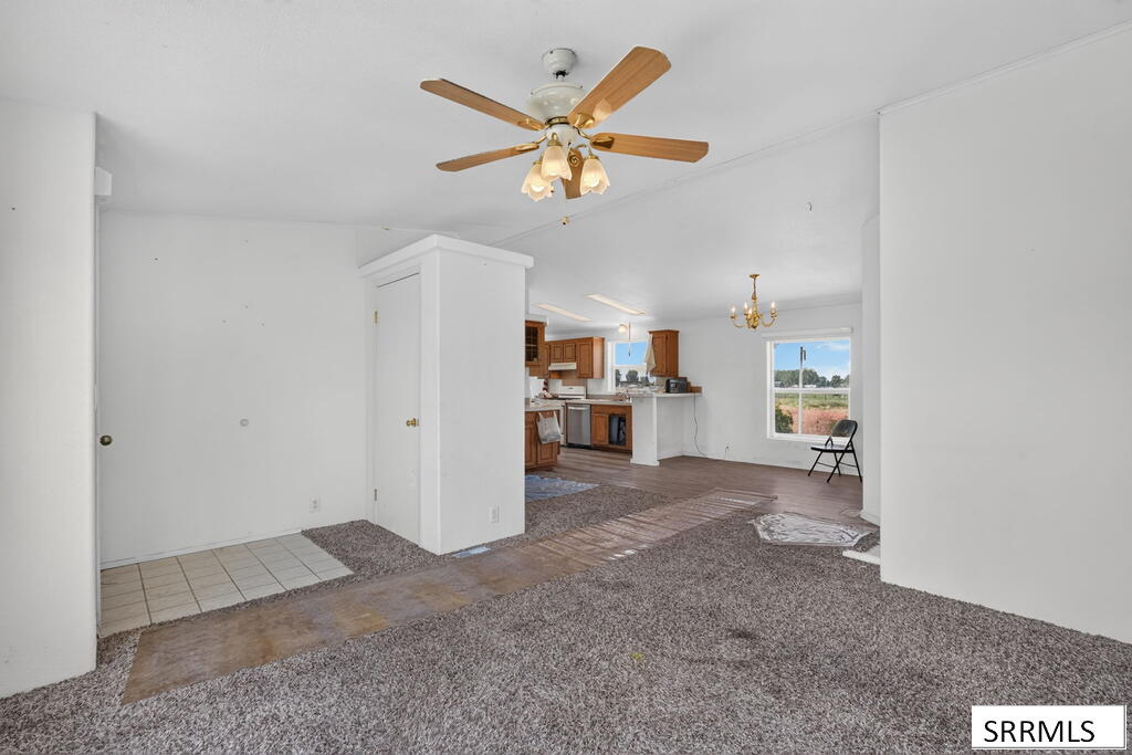 65 N 4700 E Property Photo 3