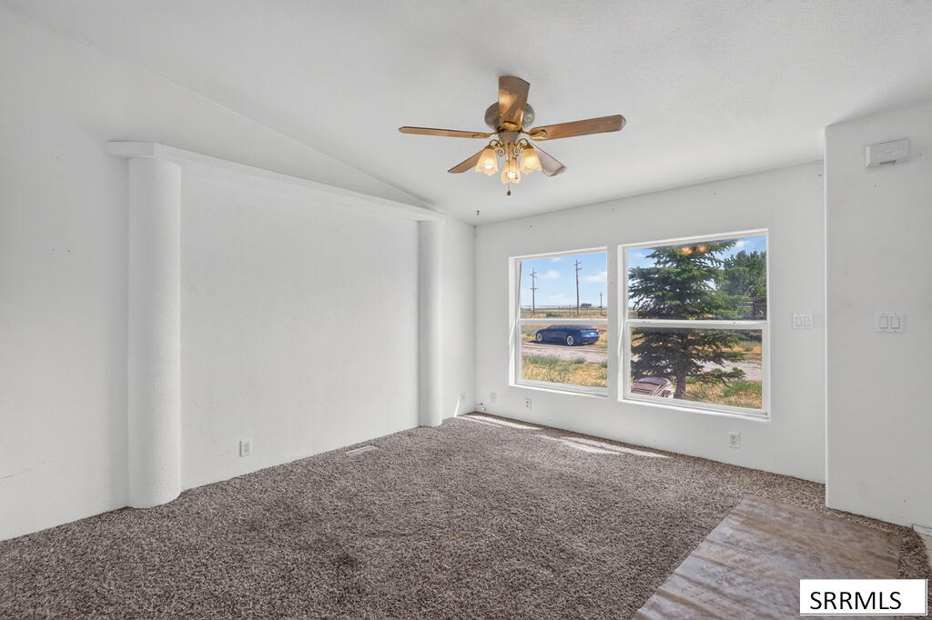 65 N 4700 E Property Photo 5