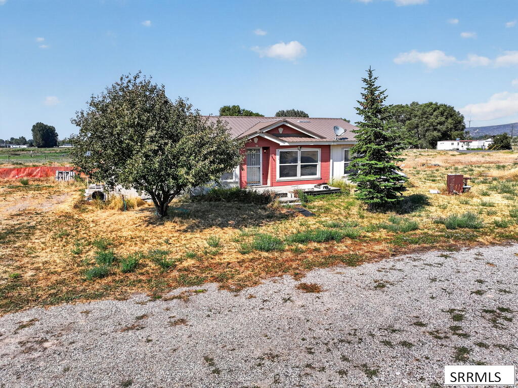 65 N 4700 E Property Photo 13