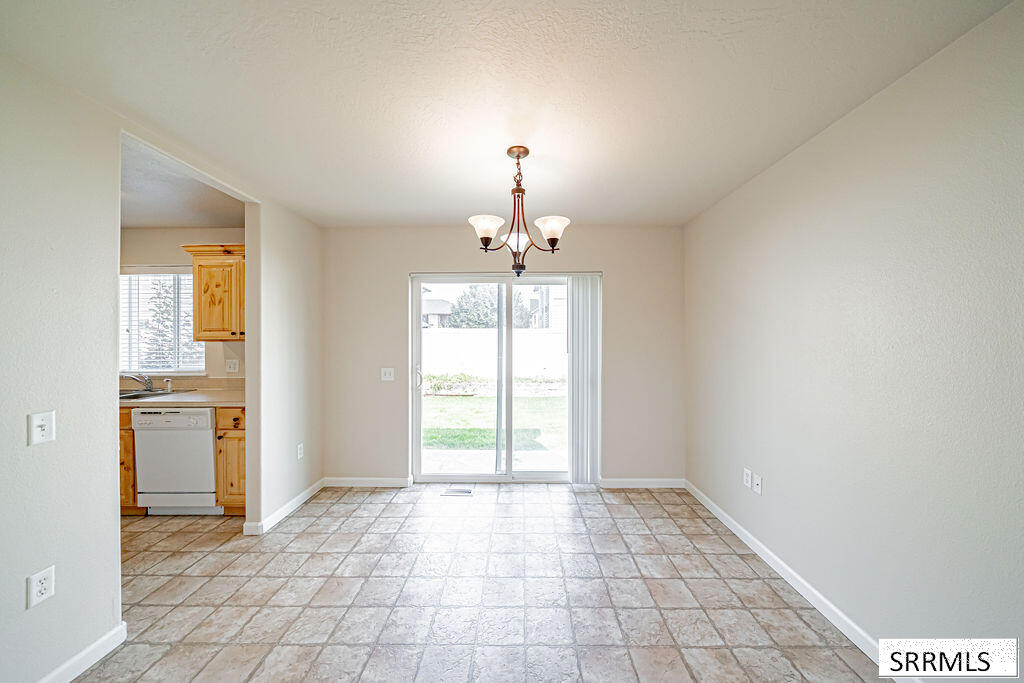 1557 Bullpen Way Property Photo 6