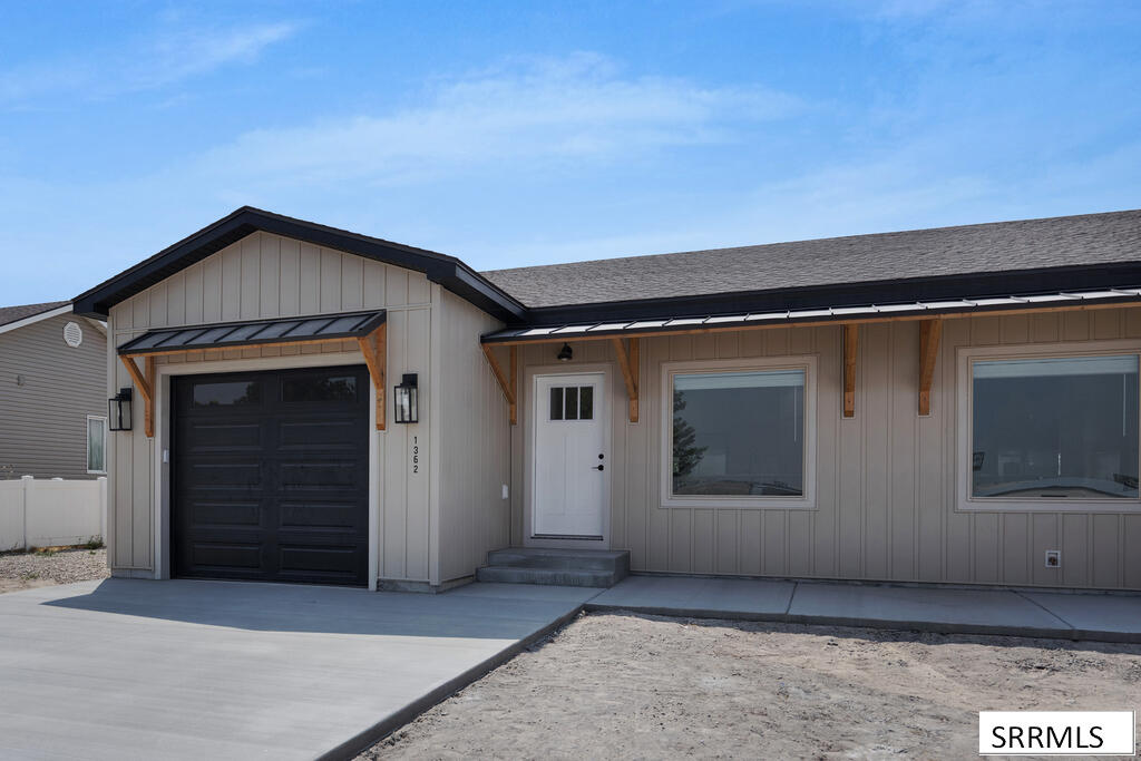 1362 Gary Drive Property Photo 1