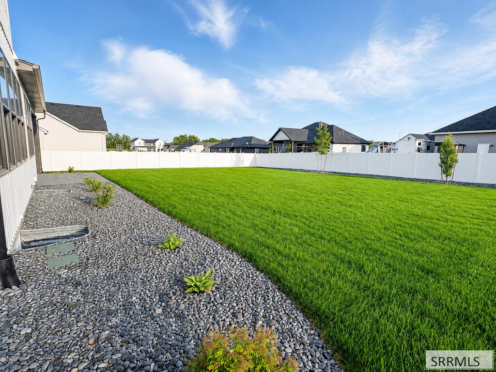 2735 Granite Falls Drive Property Photo 32