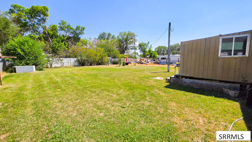 619 Thelma Avenue Property Photo 3
