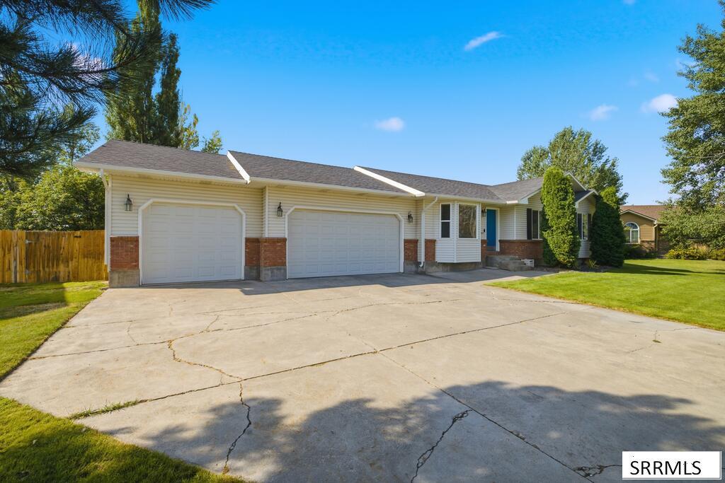 4184 E Aschli Lane Property Photo 1