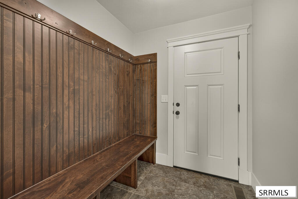 5970 Pheasant Drive Property Photo 21