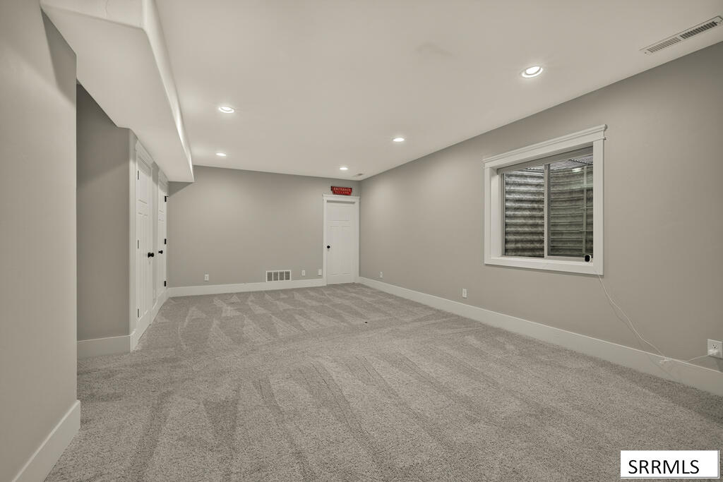 5970 Pheasant Drive Property Photo 33