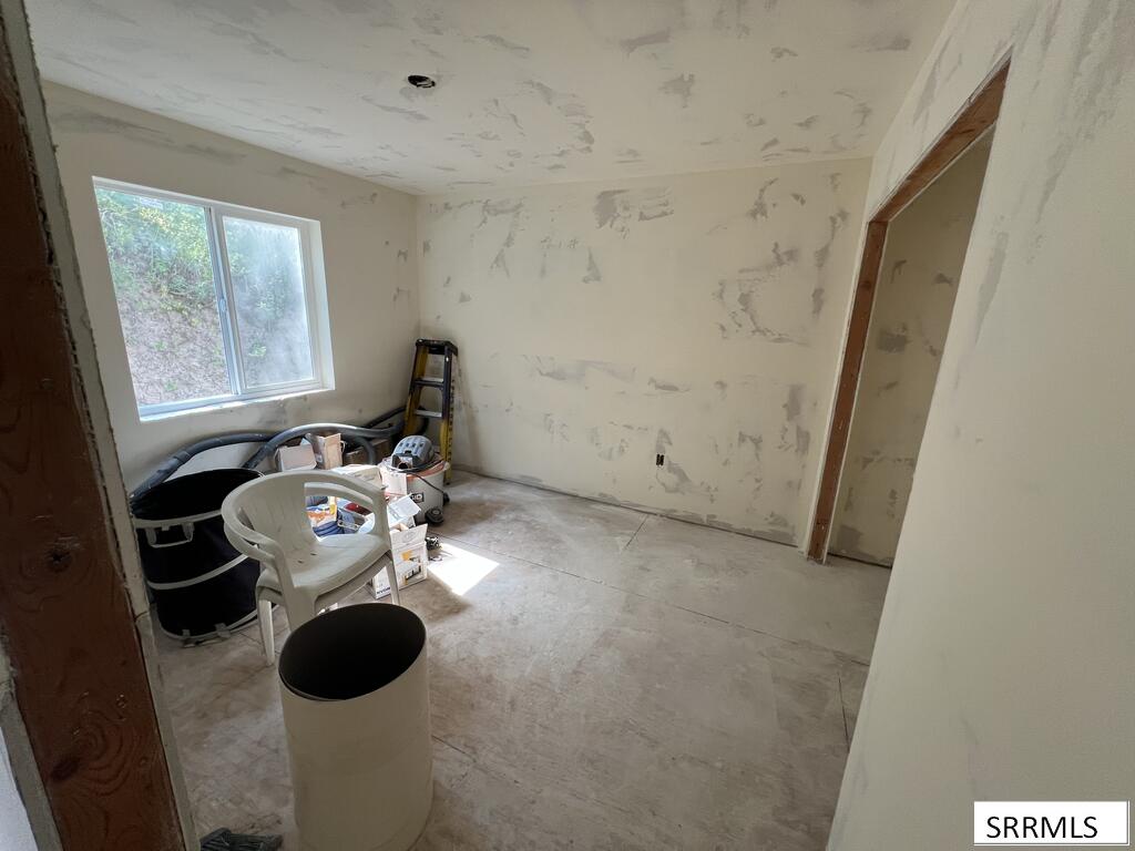 154 Lakeview Drive Property Photo 5