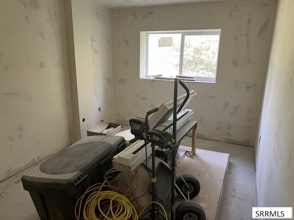 154 Lakeview Drive Property Photo 6