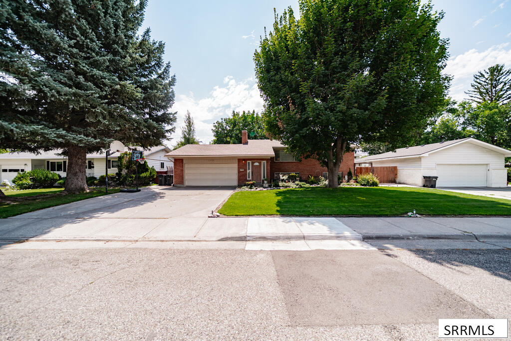 1394 E 21st Street Property Photo 6
