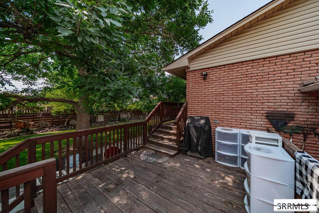 1394 E 21st Street Property Photo 48