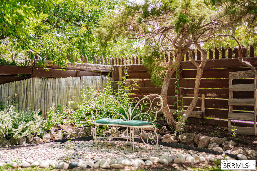1394 E 21st Street Property Photo 53