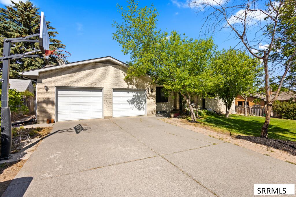 230 Apache Property Photo 1